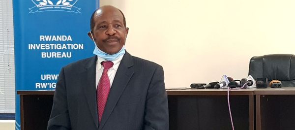 Paul Rusesabagina, the man who was hailed a hero in a Hollywood movie about the country's 1994 genocide is detained and paraded in front of media in handcuffs at the headquarters of Rwanda Investigation Bureau in Kigali, Rwanda August 31, 2020. Paul Rusesabagina, the man who was hailed a hero in a Hollywood movie about the country's 1994 genocide is detained and paraded in front of media in handcuffs at the headquarters of Rwanda Investigation Bureau in Kigali, Rwanda August 31, 2020. - Sputnik International