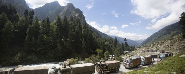 An Indian army convoy moves on the Srinagar- Ladakh highway at Gagangeer, northeast of Srinagar, Indian-controlled Kashmir, Tuesday, Sept. 1, 2020 An Indian army convoy moves on the Srinagar- Ladakh highway at Gagangeer, northeast of Srinagar, Indian-controlled Kashmir, Tuesday, Sept. 1, 2020 - Sputnik International