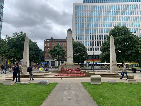 World War II Plaque to Red Army Soldiers Who Died in Leningrad Siege Unveiled in Manchester - Photos World War II Plaque to Red Army Soldiers Who Died in Leningrad Siege Unveiled in Manchester - Photos - Sputnik International