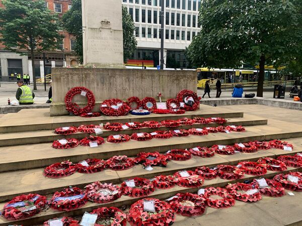 World War II Plaque to Red Army Soldiers Who Died in Leningrad Siege Unveiled in Manchester - Photos World War II Plaque to Red Army Soldiers Who Died in Leningrad Siege Unveiled in Manchester - Photos - Sputnik International
