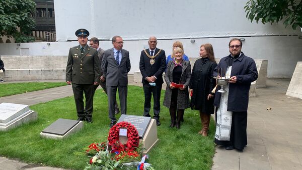 Russian community honours Soviet war dead at Leningrad Plaque in St Peter’s Square  - Sputnik International