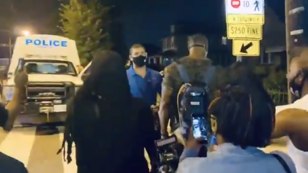Fox News reporter chased from Black Lives Matter protest in Washington, DC - Sputnik International