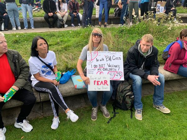'Awful Lot of Fear-Mongering': Scotland Joins Anti-Lockdown Movement Sweeping Europe - Photos 'Awful Lot of Fear-Mongering': Scotland Joins Anti-Lockdown Movement Sweeping Europe - Photos - Sputnik International