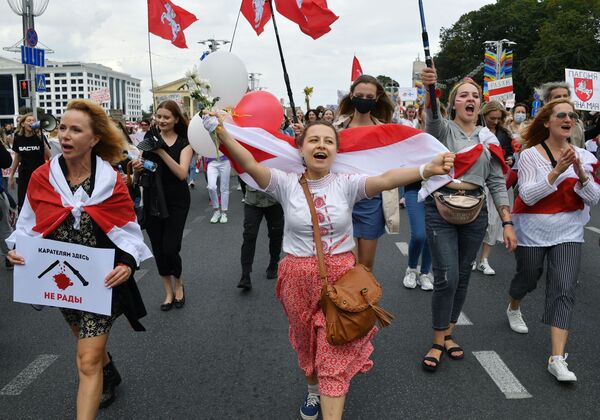 'Women's Peace March': Female Activists Rally in Belarusian Capital - Photos 'Women's Peace March': Female Activists Rally in Belarusian Capital - Photos - Sputnik International