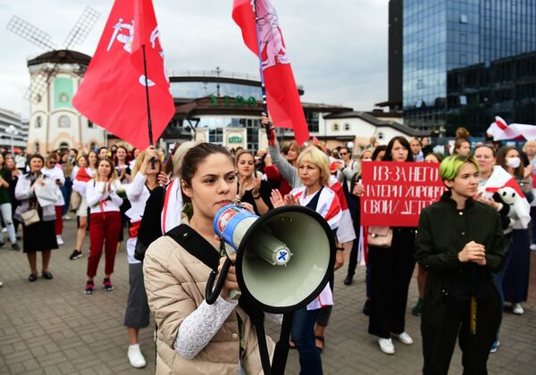 'Women's Peace March': Female Activists Rally in Belarusian Capital - Photos 'Women's Peace March': Female Activists Rally in Belarusian Capital - Photos - Sputnik International