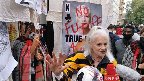 Fashion designer Vivienne Westwood at a rally outside the Old Bailey in London, UK.  - Sputnik International