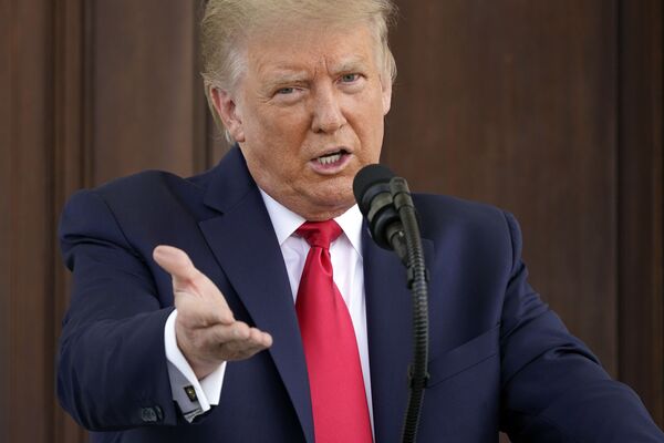 'Like Crooked Hillary': Trump Lashes Out at Mueller's 'Hit Squad' Over 'Accidentally Wiped' Phones 'Like Crooked Hillary': Trump Lashes Out at Mueller's 'Hit Squad' Over 'Accidentally Wiped' Phones - Sputnik International