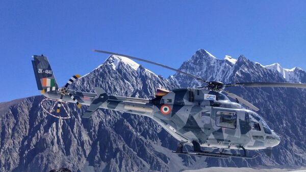 India's indigenously-developed Light Utility Helicopters successfully complete hot and high altitude trials in Himalayas and are ready for initial operational clearance - Sputnik International
