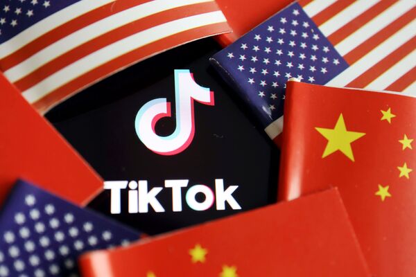 US Reportedly Curbs Exports From Chinese Chipmaker SMIC For ‘Unacceptable Risks’ US Reportedly Curbs Exports From Chinese Chipmaker SMIC For ‘Unacceptable Risks’ - Sputnik International