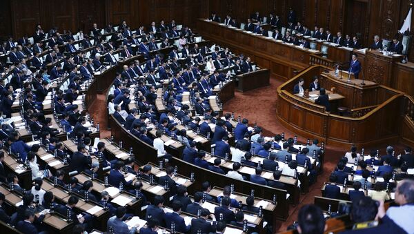 Japanese Prime Minister Shinzo Abe delivers a policy speech during the opening of an extraordinary session of parliament in Tokyo on 4 October 2019. Abe said he wants to meet with North Korean leader Kim Jong Un even though he keeps testing missiles. At the same time, Abe gave South Korea the cold shoulder amid tensions over their wartime history. - Sputnik International