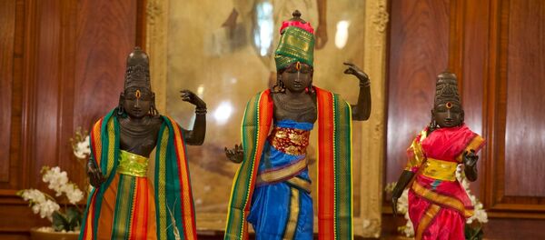 UK Returns Stolen 15th Century Idols of Hindu Deities Ram, Sita, Lakshmana to India After 40 Years UK Returns Stolen 15th Century Idols of Hindu Deities Ram, Sita, Lakshmana to India After 40 Years - Sputnik International