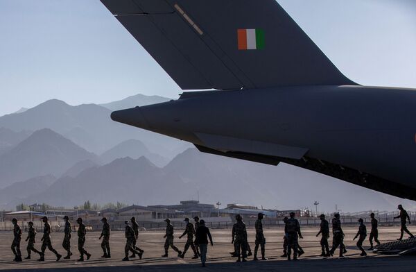 No Force On Earth Could Stop the Indian Army from Patrolling Ladakh Border, Defence Minister Warns No Force On Earth Could Stop the Indian Army from Patrolling Ladakh Border, Defence Minister Warns - Sputnik International