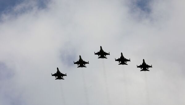 Taiwanese F-16 fighter jets fly in formation during an inauguration ceremony in Taichung, Taiwan, August 28, 2020.  - Sputnik International