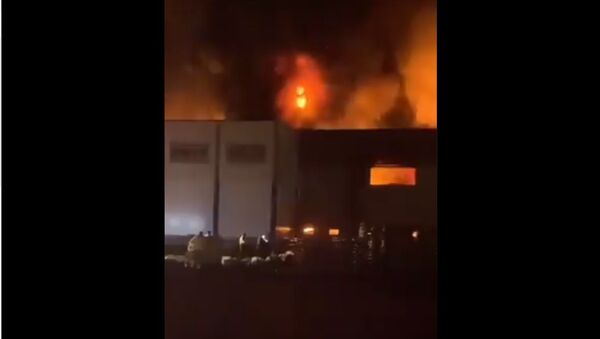 A fire at Iranian dairy factory - Sputnik International