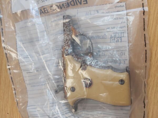 Video: Scotland Yard Releases CCTV Footage in Hunt For Stolen James Bond Guns Video: Scotland Yard Releases CCTV Footage in Hunt For Stolen James Bond Guns - Sputnik International