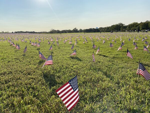 ‘They Deserved Better’: DC National Mall Covered in US Flags in Memory of COVID-19 Deaths - Photos ‘They Deserved Better’: DC National Mall Covered in US Flags in Memory of COVID-19 Deaths - Photos - Sputnik International