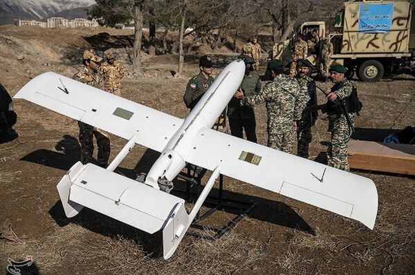 Iranian Army Rolls Out Domestically-Made Combat Robot - Sputnik International