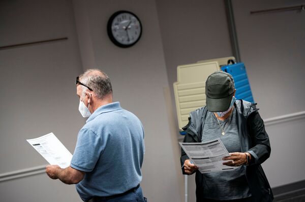 Every Vote Counts? Mail Sorter Accused of 'Accidentally' Dumping Trump Mail-In Ballots in Trash Every Vote Counts? Mail Sorter Accused of 'Accidentally' Dumping Trump Mail-In Ballots in Trash - Sputnik International