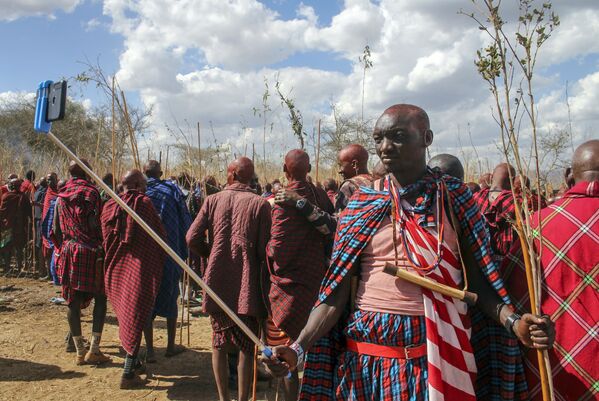 Ritual of Initiation of Junior Warriors Into Elders in African Maasai Tribe - Sputnik International