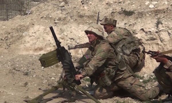 Macron Calls Turkey's 'Warlike' Statements on Nagorno-Karabakh Escalation 'Dangerous' - Sputnik International