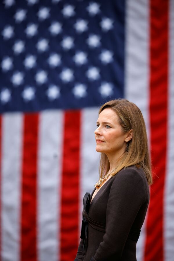 Americans Split on Senate's Endorsement of New Supreme Justice Nominee Amy Coney Barrett, Poll Says - Sputnik International