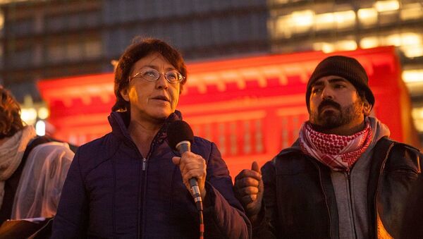 Gloria La Riva, 2016 presidential candidate for the Party for Socialism and Liberation and the California Peace and Freedom Party, speaks at a rally against Donald Trump's presidential inauguration at United Nations Plaza in San Francisco, California, on January 20, 2017 - Sputnik International