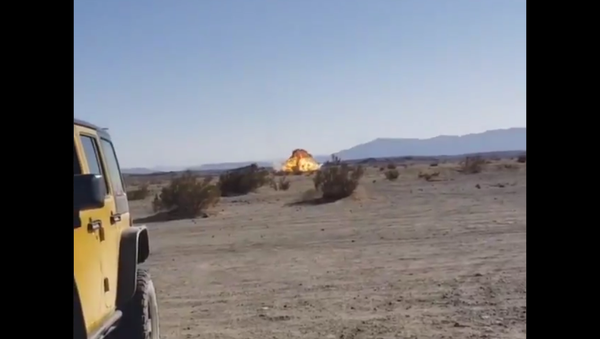 A US Marine Corps F-35B Joint Strike Fighter crashes into the desert near Salton City, California, on September 29, 2020 - Sputnik International