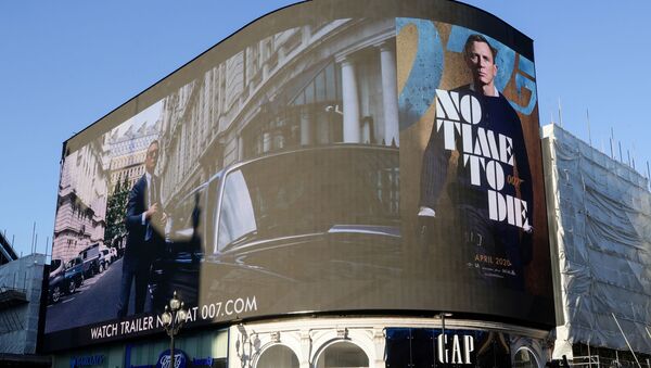 A film trailer for the 25th instalment in the James Bond series entitled No Time to Die is displayed at Piccadilly Circus in London, December 4, 2019. - Sputnik International