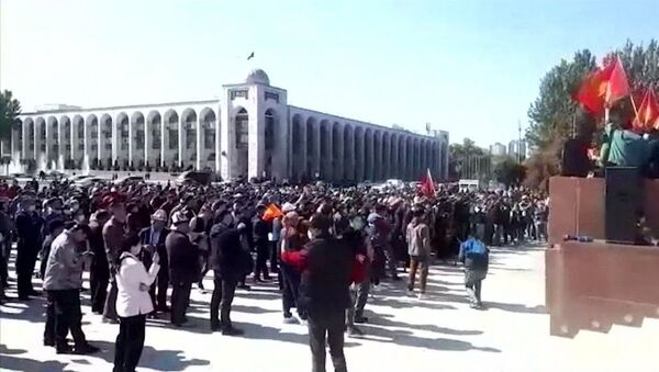 People Protesting in Kyrgyzstan's Capital Against Results of General Election - Sputnik International