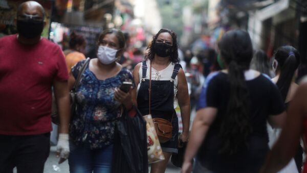 People walk around the Saara street market, amid the outbreak of the coronavirus disease (COVID-19), in Rio de Janeiro, Brazil, October 7, 2020. - Sputnik International