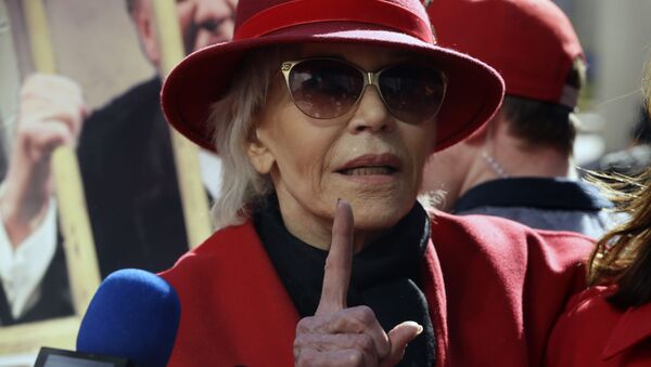Two-time Oscar winner Jane Fonda, 82, leads her Fire Drill Fridays rally, calling for action to address climate change at Los Angeles City Hall Friday, Feb. 7, 2020. - Sputnik International