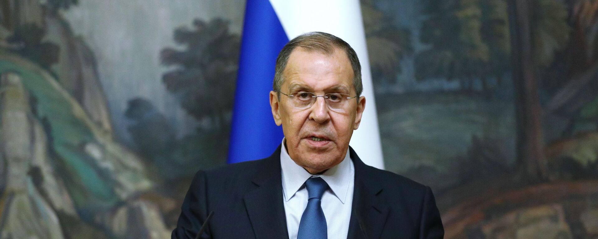 Russian Foreign Minister Sergey Lavrov delivers a joint statement after trilateral talks between Russia, Armenia and Azerbaijan over Nagorno-Karabakh ceasefire, 10 October 2020 - Sputnik International, 1920, 05.02.2021
