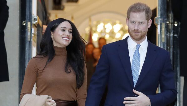 Britain's Prince Harry and Meghan, Duchess of Sussex leave after visiting Canada House in London, Tuesday Jan. 7, 2020, after their recent stay in Canada - Sputnik International