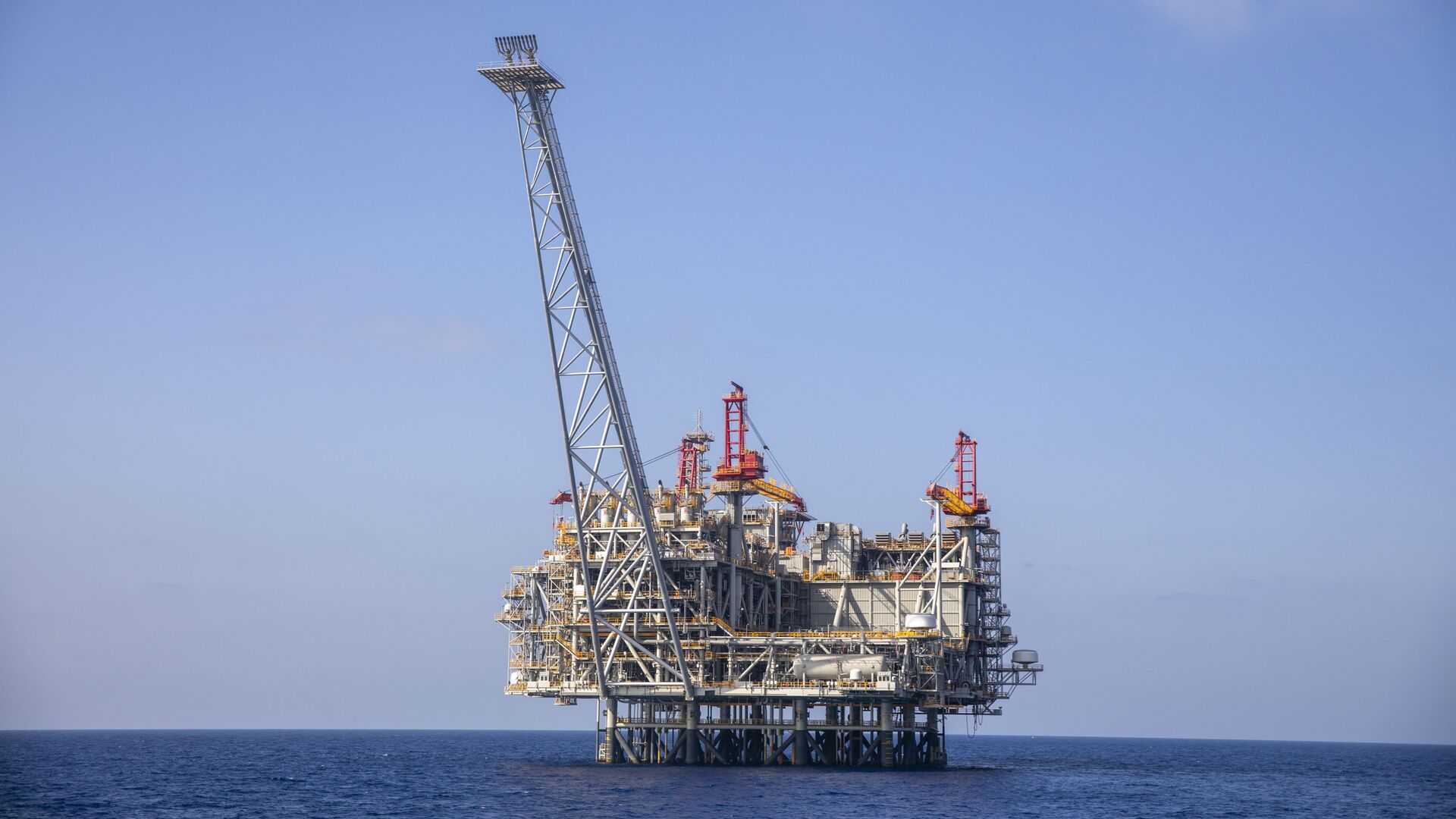Israel's offshore Leviathan gas field in the Mediterranean Sea, Tuesday, Sept. 29, 2020. - Sputnik International, 1920, 13.02.2022