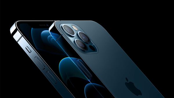Apple's iPhone 12 Pro and iPhone 12 Pro Max are seen in an illustration released in Cupertino, California, U.S. October 13, 2020. - Sputnik International