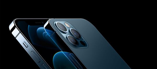 Apple's iPhone 12 Pro and iPhone 12 Pro Max are seen in an illustration released in Cupertino, California, U.S. October 13, 2020. - Sputnik International
