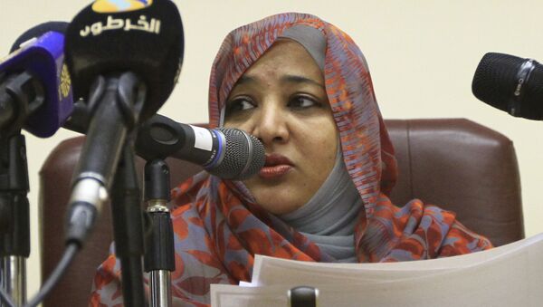 Widad Babikir, Sudan’s first lady and wife of President Omar al-Bashir (File) - Sputnik International