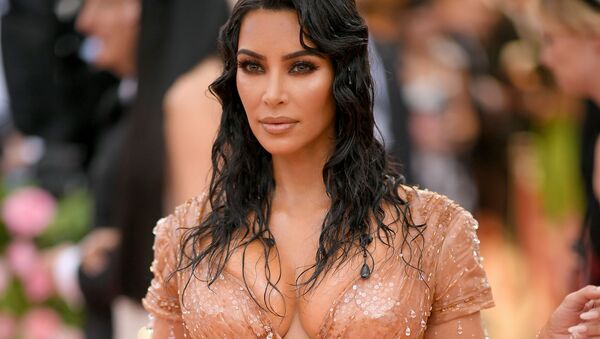 From Paris Hilton Stylist to American Media Phenomenon: Kim Kardashian Turns 40. - Sputnik International