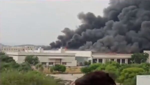 Massive fire breaks out at Eicher motor company in Jaipur - Sputnik International