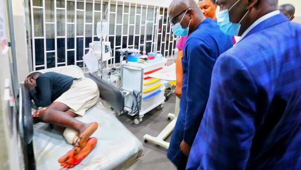 Lagos State Governor Babajide Sanwo-Olu visits injured demonstrators in hospital - Sputnik International