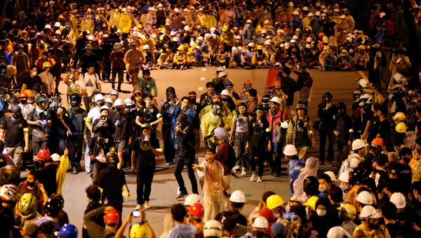 Demonstrators gather during an anti-government protest in Bangkok, Thailand 21 October 2020. - Sputnik International