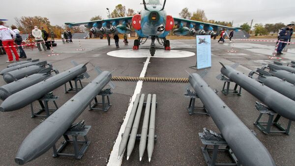 An Su-25 on display as Russia and Kyrgyzstan celebrate the 10th anniversary of the Kant Airbase's opening. - Sputnik International