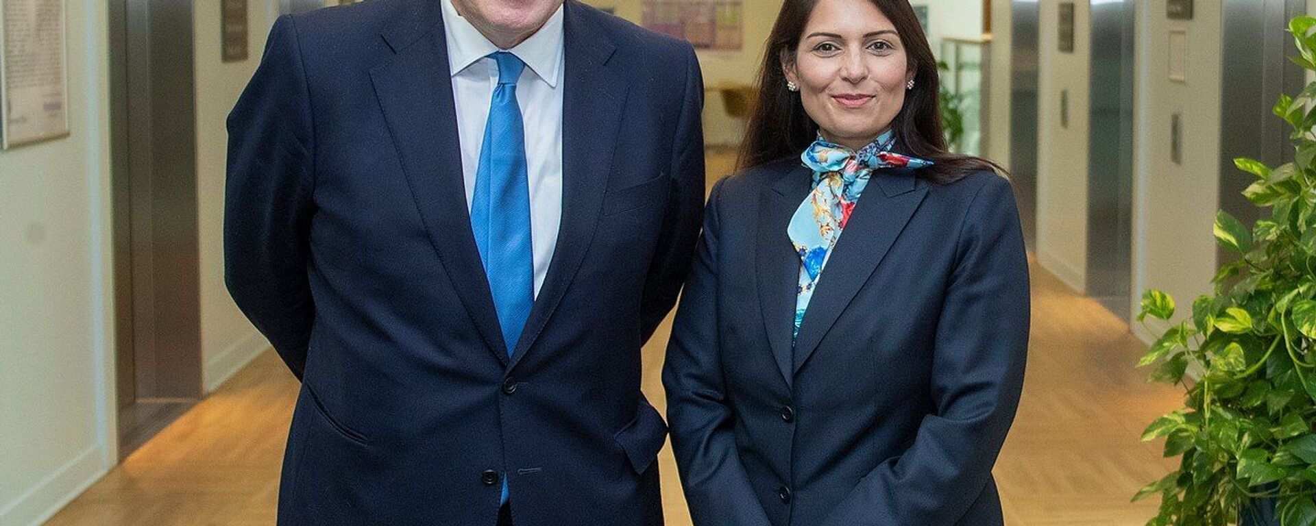 Prime Minister Boris Johnson with Home Secretary Priti Patel in the Home Office - Sputnik International, 1920, 21.11.2020