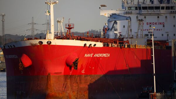 Liberia-flagged oil tanker Nave Andromeda is seen at Southampton Docks, following a security incident aboard the ship the night before off the coast of Isle of Wight, in Southampton, Britain, October 26, 2020 - Sputnik International