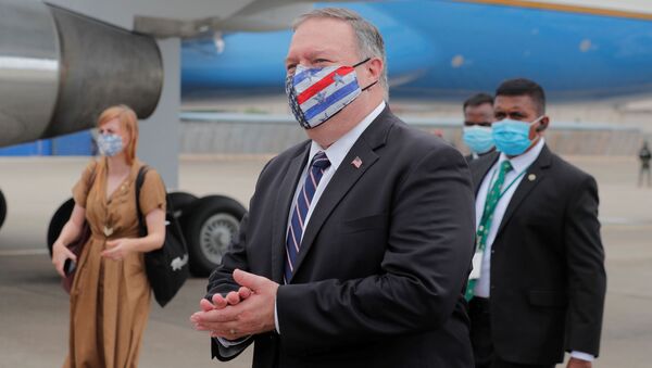 U.S. Secretary of State Mike Pompeo walks to board an aircraft to leave for Maldives, in Colombo, Sri Lanka October 28, 2020. - Sputnik International