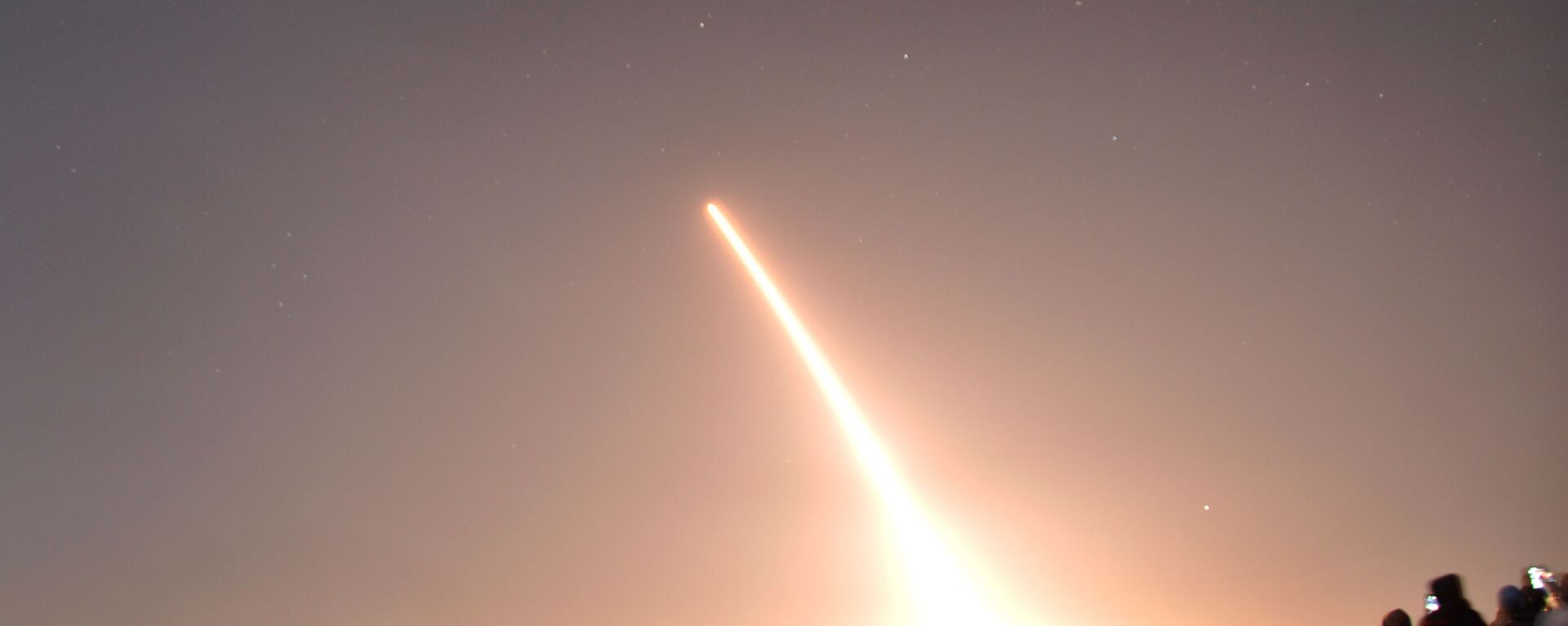 An Air Force Global Strike Command unarmed Minuteman III intercontinental ballistic missile launches during an operational test at 12:27 a.m. Pacific Time, Thursday, Oct. 29, 2020, at Vandenberg Air Force Base, California. - Sputnik International, 1920, 16.08.2022