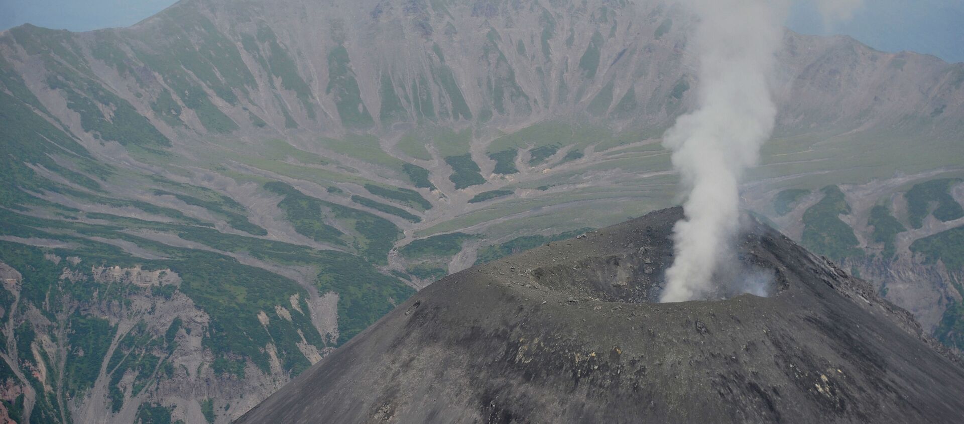 Karymsky volcano in Kamchatka - Sputnik International, 1920, 06.07.2021