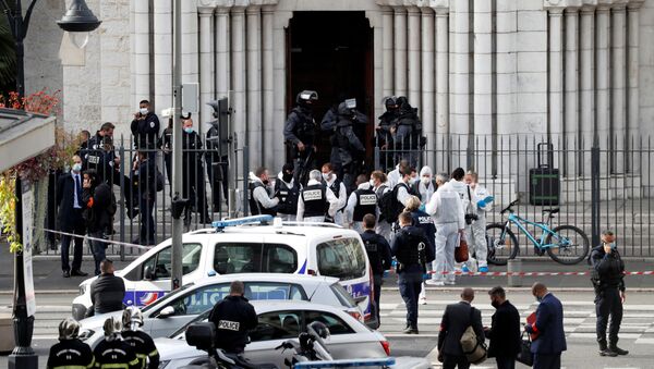 Security forces guard the area after a reported knife attack at Notre Dame church in Nice, France, October 29, 2020 - Sputnik International
