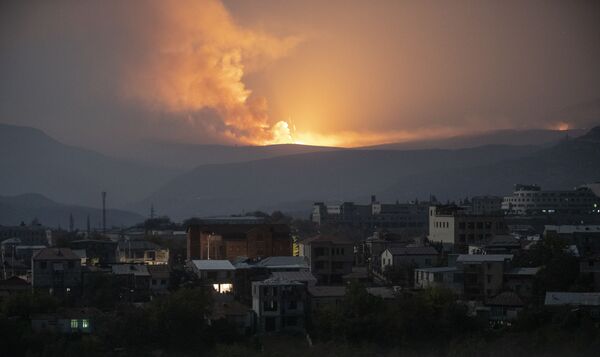 Putin, Aliyev and Pashinyan Are Holding Trilateral Negotiations in Moscow - Sputnik International