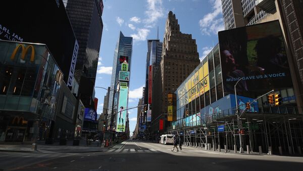  A general view of an empty Seventh Avenue at Times Square in the early afternoon on 2 April 2020 in New York City. - Sputnik International